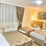 Taksim Grand Papirues Hotel